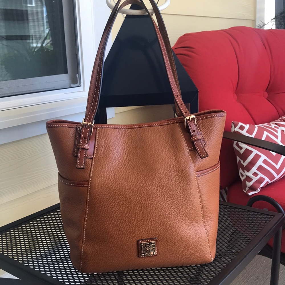 Dooney & Bourke Tote